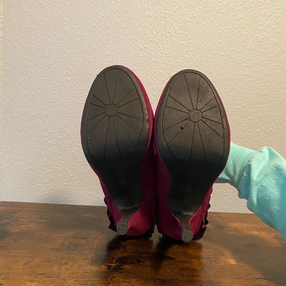 Pink Ruffle Heels Size 7.5 - Picture 9 of 10